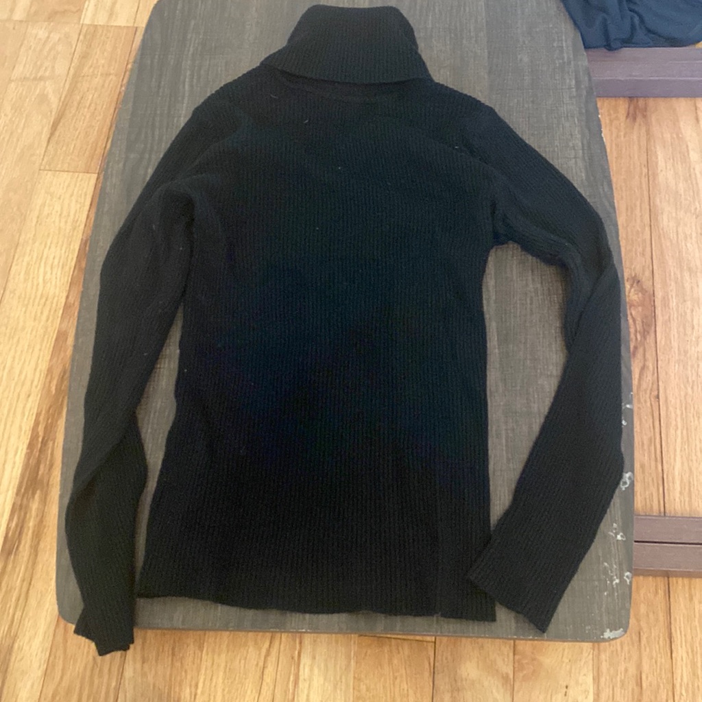 Basic Black Size Extra Small Title Neck